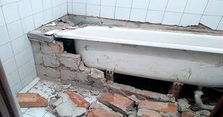 Демонтаж ванны в Богородицке от Мастер24 — быстро, недорого, вывоз старой ванны от 1069 руб.